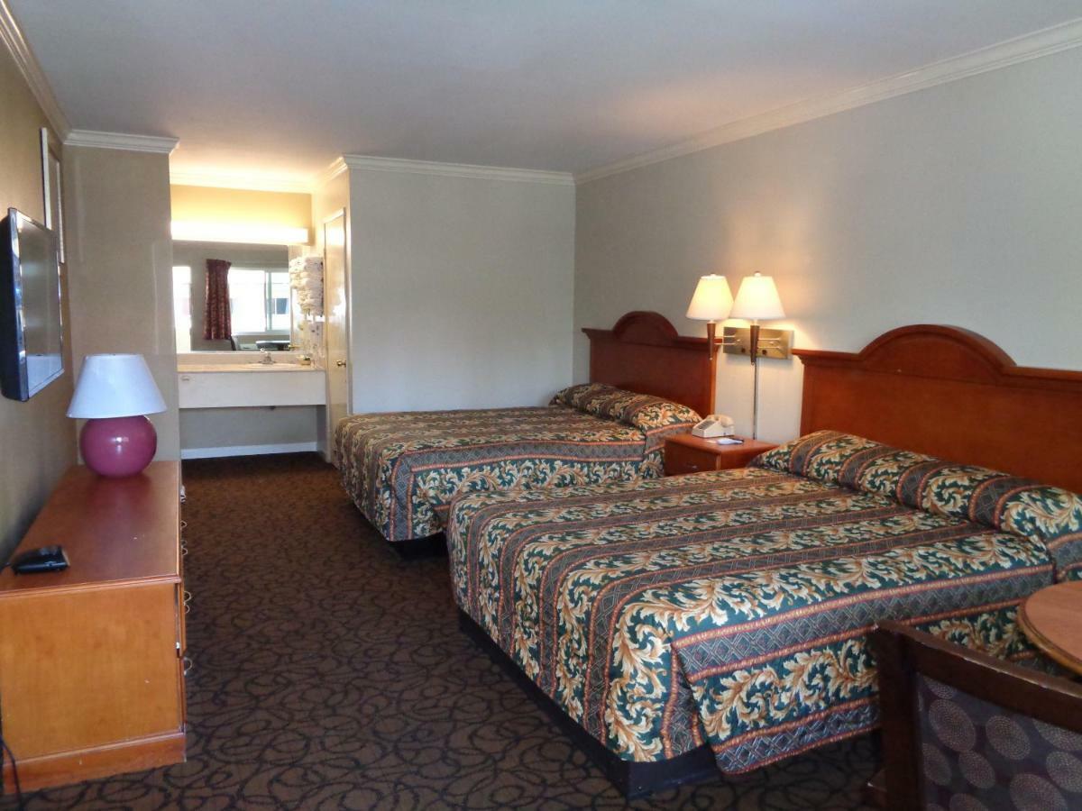 Long Beach Luxury Inn Buitenkant foto